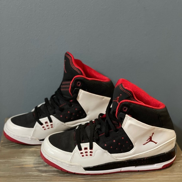 The Jordan SC-1 "White/Gym Red-Black-White" - Picture 2 of 7